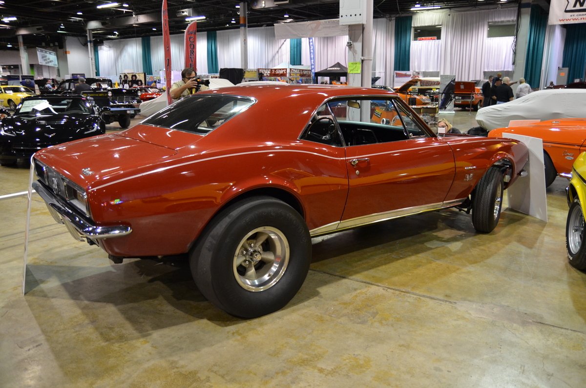 muscle-car-and-corvette-nationals-2013-gto-pontiac-chevy-camaro-mustang-hemi-064