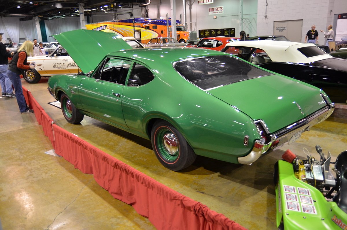 muscle-car-and-corvette-nationals-2013-gto-pontiac-chevy-camaro-mustang-hemi-080