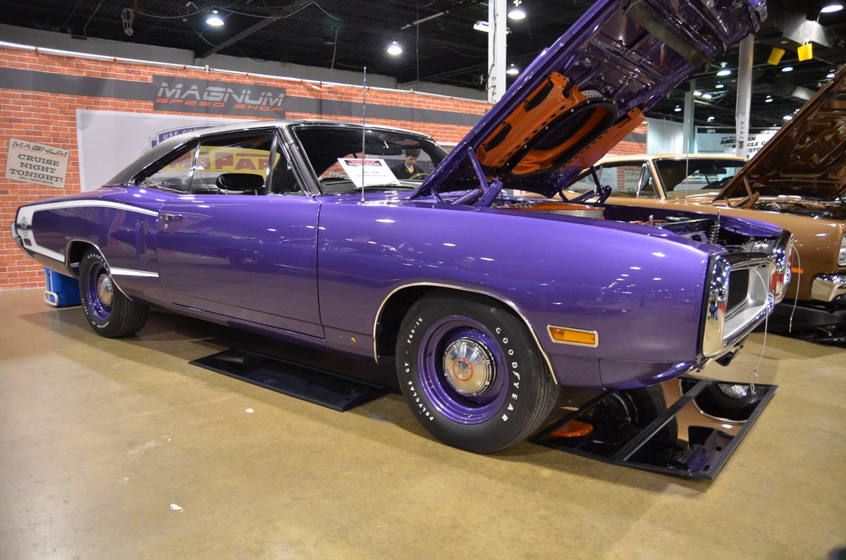 muscle-car-and-corvette-nationals-2013-gto-pontiac-chevy-camaro-mustang-hemi-089