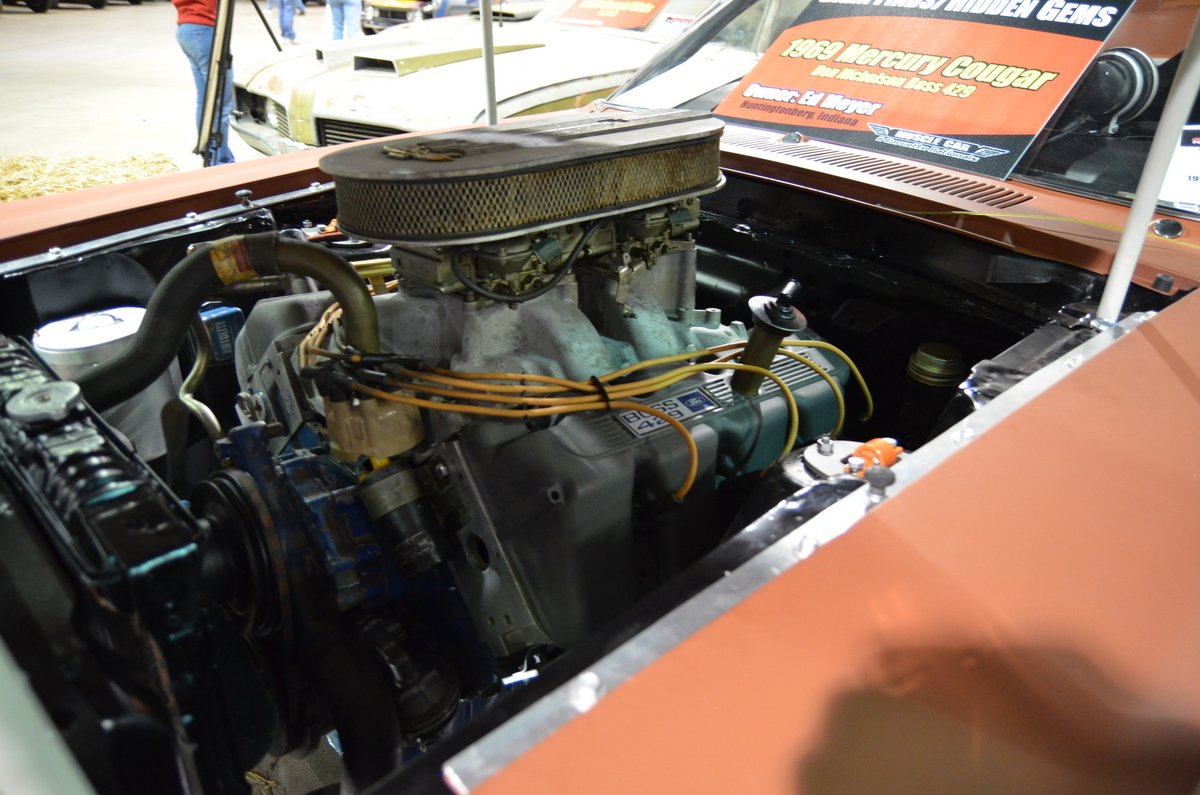 muscle-car-and-corvette-nationals-2013-gto-pontiac-chevy-camaro-mustang-hemi-095