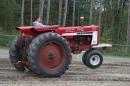 neatta_saturday_evening_farm_tractor_pull27
