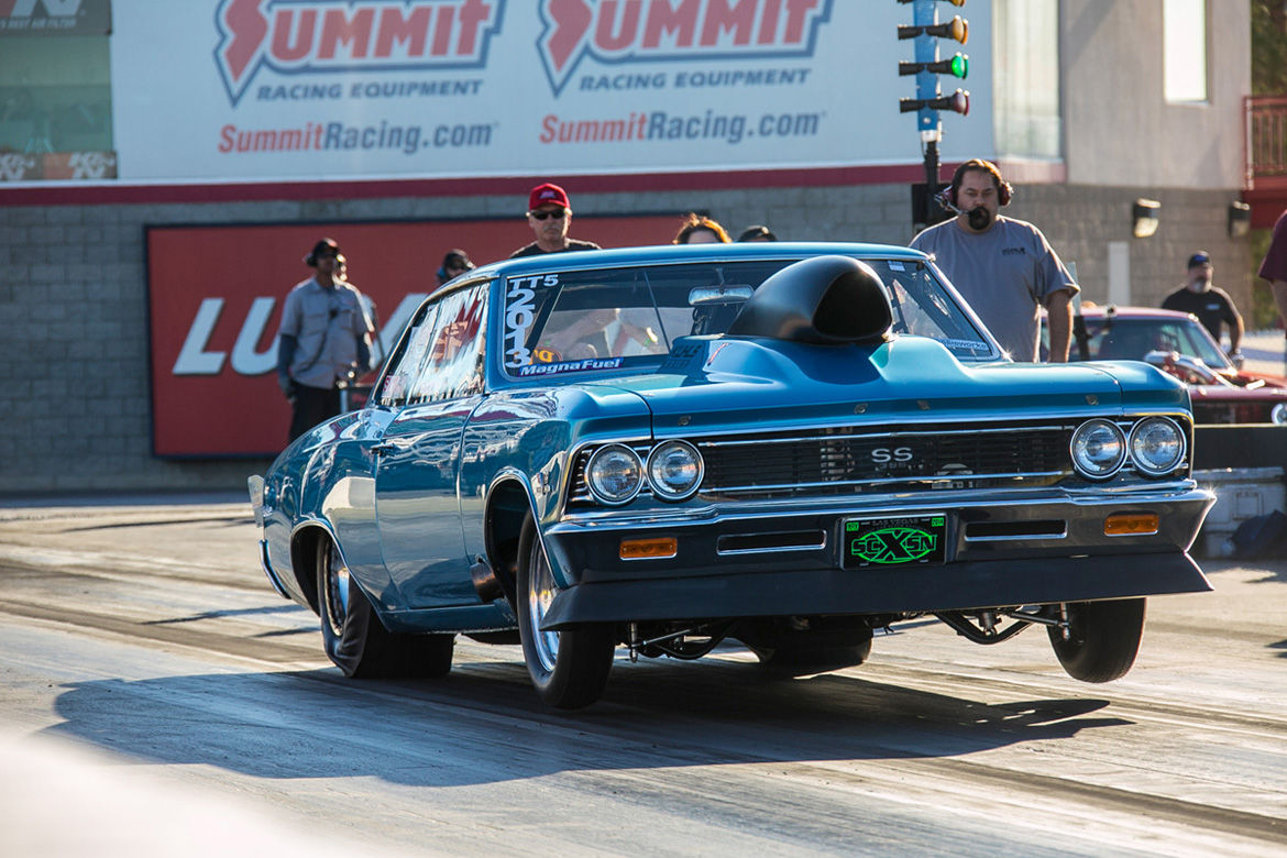 Super Cars 2014 http://bangshift.com/assets/galleries/street-car-super-nationals-2014-saturday-small-tire-cars/street-car-super-nationals-small-tire022.jpg