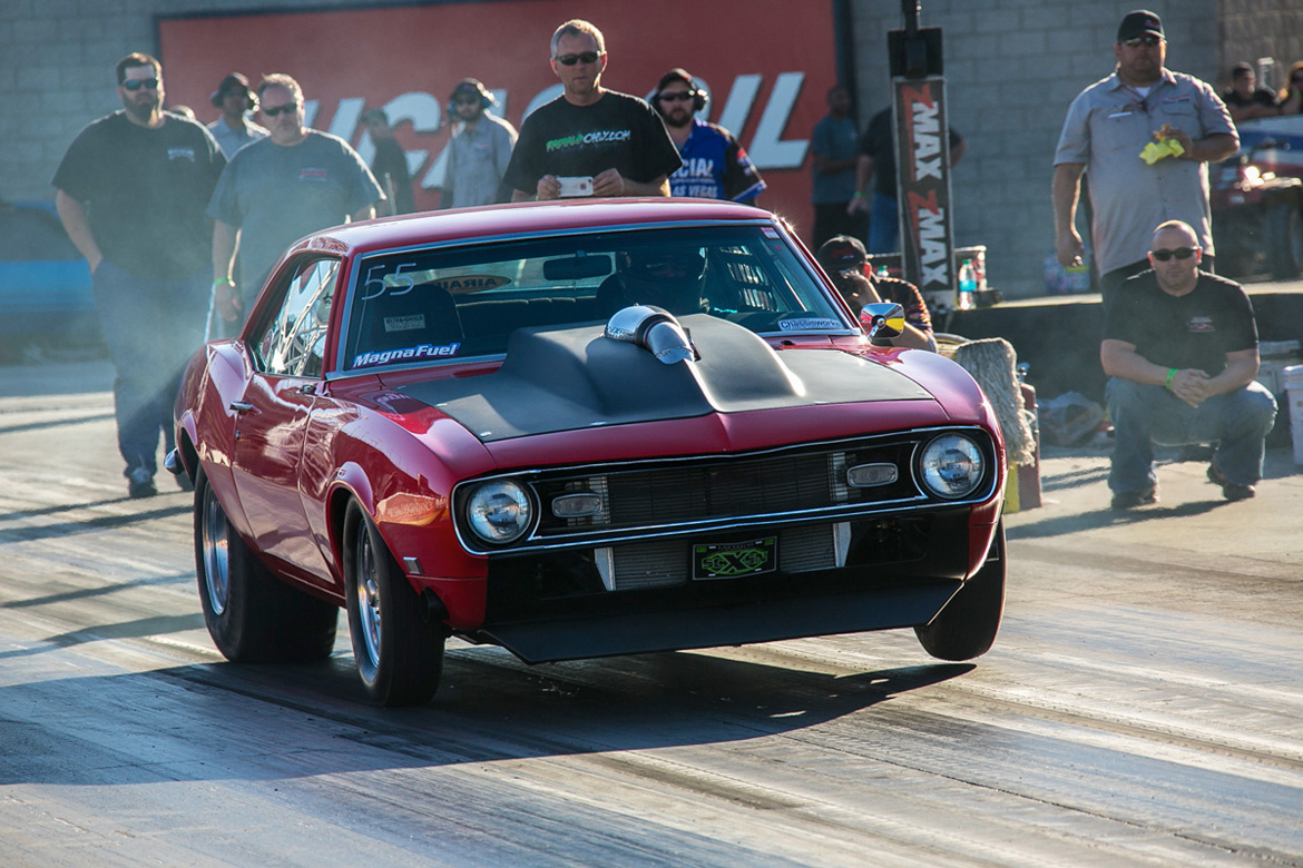 Super Cars 2014 http://bangshift.com/assets/galleries/street-car-super-nationals-2014-saturday-small-tire-cars/street-car-super-nationals-small-tire025.jpg