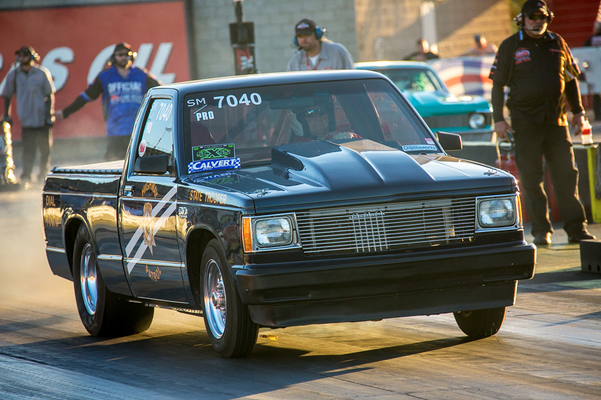 Super Cars 2014 http://bangshift.com/assets/galleries/street-car-super-nationals-2014-saturday-small-tire-cars/street-car-super-nationals-small-tire049.jpg