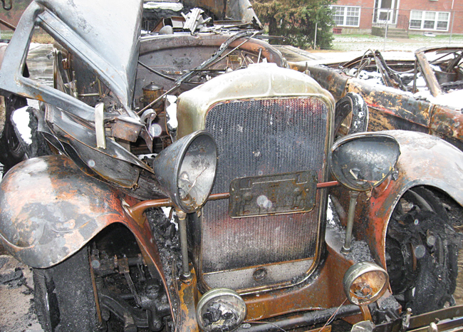 '29 Buick destroyed in fire