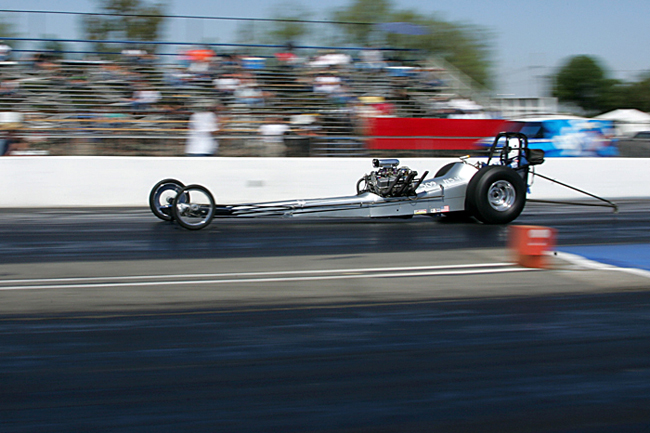 Front engine nostalgia dragster