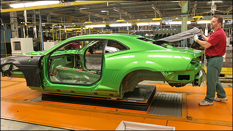 2010 Camaro being assembled