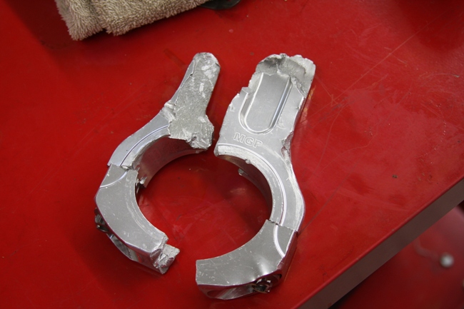 Broken billet aluminum connecting rod