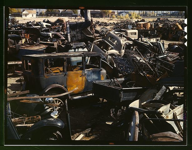 Junkyard photo in stunning color