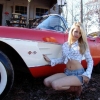 girls_with_cars_006