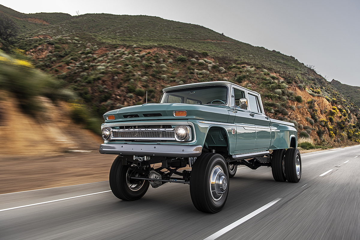 The Rtech Fabrications Built Ponderosa 1966 Chevrolet Crew Cab 4 × 4 Dually...