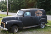 Best of BangShift – Roadside Find: A 1947 GMC Suburban Carryall That Andy Dufresne Would Hate