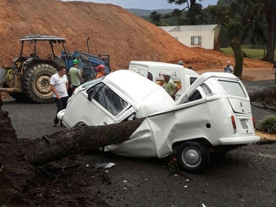 Click image for larger version

Name:	Crushed_VW.jpg
Views:	463
Size:	169.4 KB
ID:	1176501