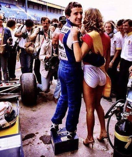 Click image for larger version

Name:	49778911_3066103456749191_6938018761832136704_n.jpg
Views:	15286
Size:	82.9 KB
ID:	1231110