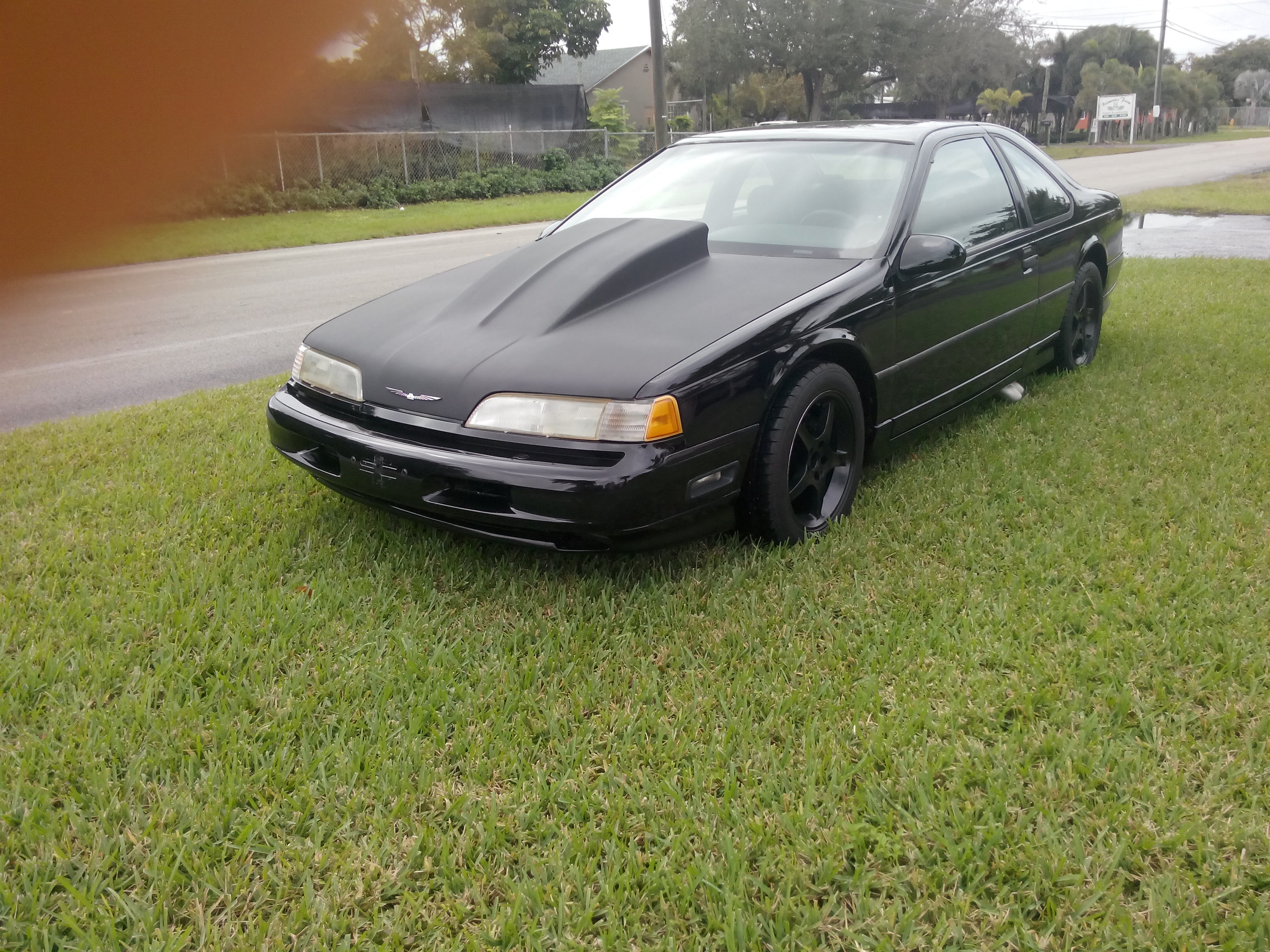 Ford Thunderbird 1989