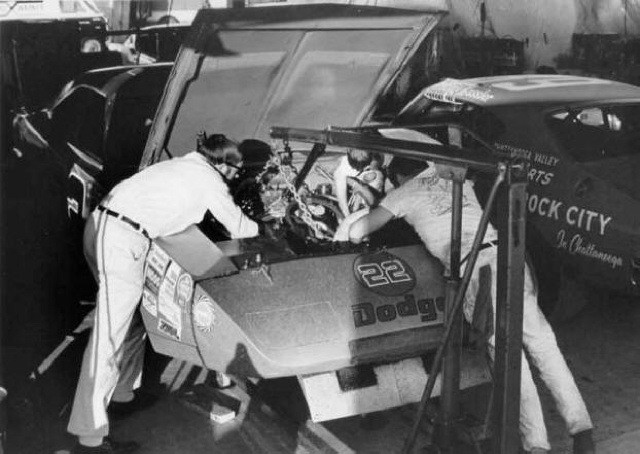 Glorious Failure: How Richard Brooks Led The 1971 Daytona 500 With The Only Small Block Powered Car There