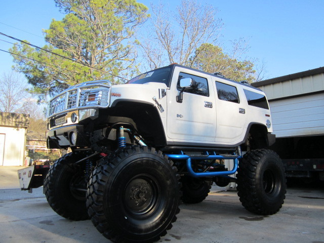 white hummer h2 lifted