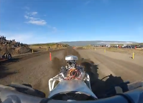 Video: Watch A Slingshot Dragster With Paddle Tires Compete At The Icelandic Sand Drags – Crazy and Awesome!