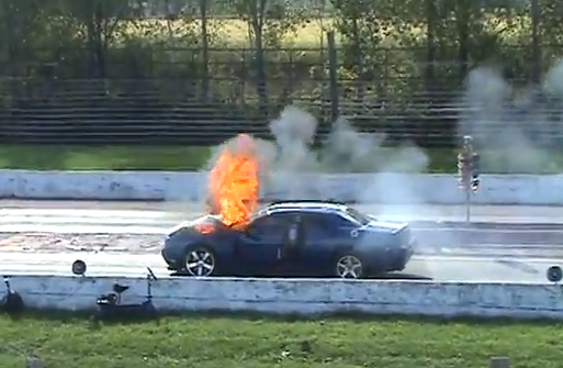 Explosivo Video: A Late Model Challenger Suffers A Big Nitrous Explosion and Major Fire – Whoopsie Doodle!