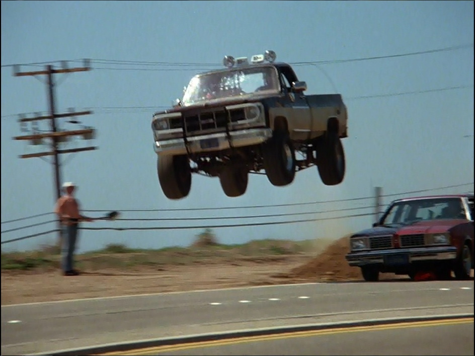 Celebrity Car Death Match: The A-Team Van VS The Fall Guy Truck! (W/video!)