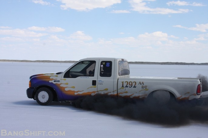 Bonneville_Speed_Week_2013_SCTA_Hot_Rod_Salt_BNI_Coupe_Monza_Streamliner_race_car19