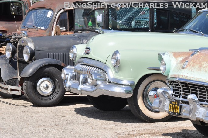 Hot_Rod_Riot_2013_car_show_117