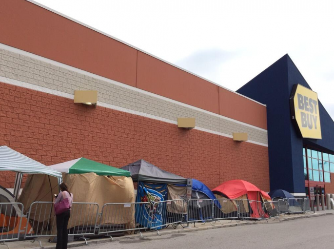 shoppers-are-already-camping-out-for-black-friday-sales-photos