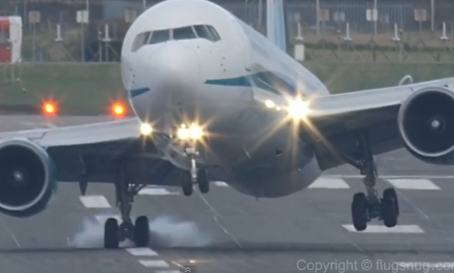 This Video Of A Crazy 767 Landing Will Make You Want To High Five The Guys That Designed The Landing Gear