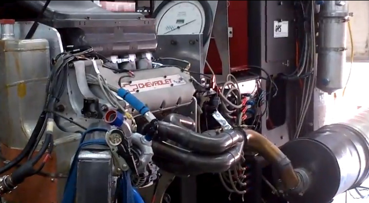 A 210ci V8 Sounds Pretty Nasty At Almost 10,000 RPM – Indy V8 On The Pump