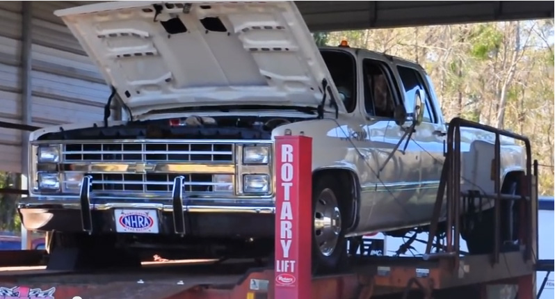 Watch The Dually From Hell Make Over 1,000 HP To The Tires On The Dyno – WOW