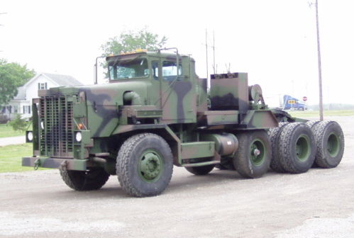 This Oshkosh M911 Is A 22.5-Ton Ton Army Truck That Eats Deuce And A Half Rigs For Lunch