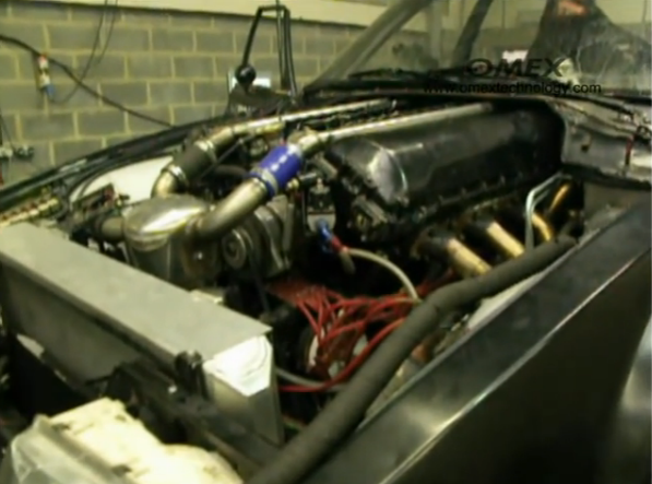 Watch A 27-Liter Rolls Royce Powered Rover SD-1 Make A Dyno Pull And Make Some Header Flames