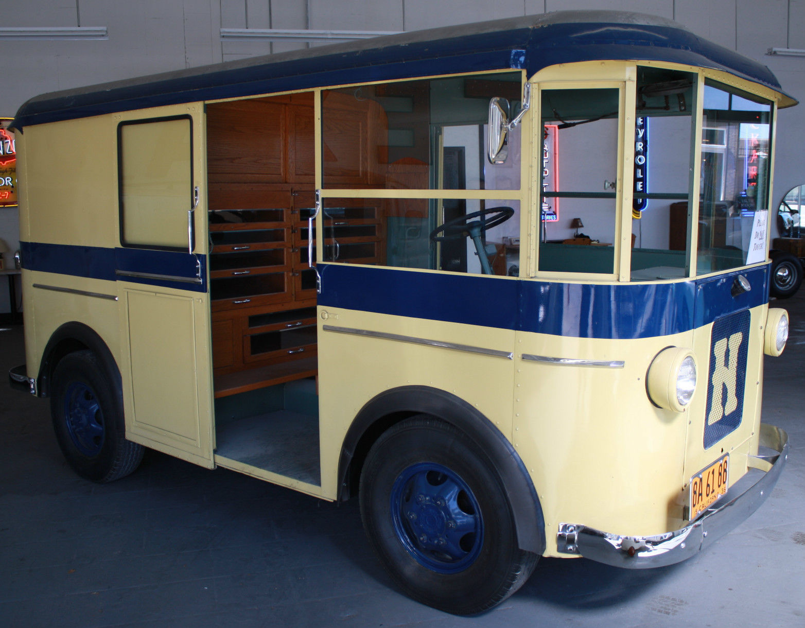 This 1936 Divco Milk Truck Need To Be Bought, Stuffed With A Blown Hemi, And Given The Pro Street Treatment