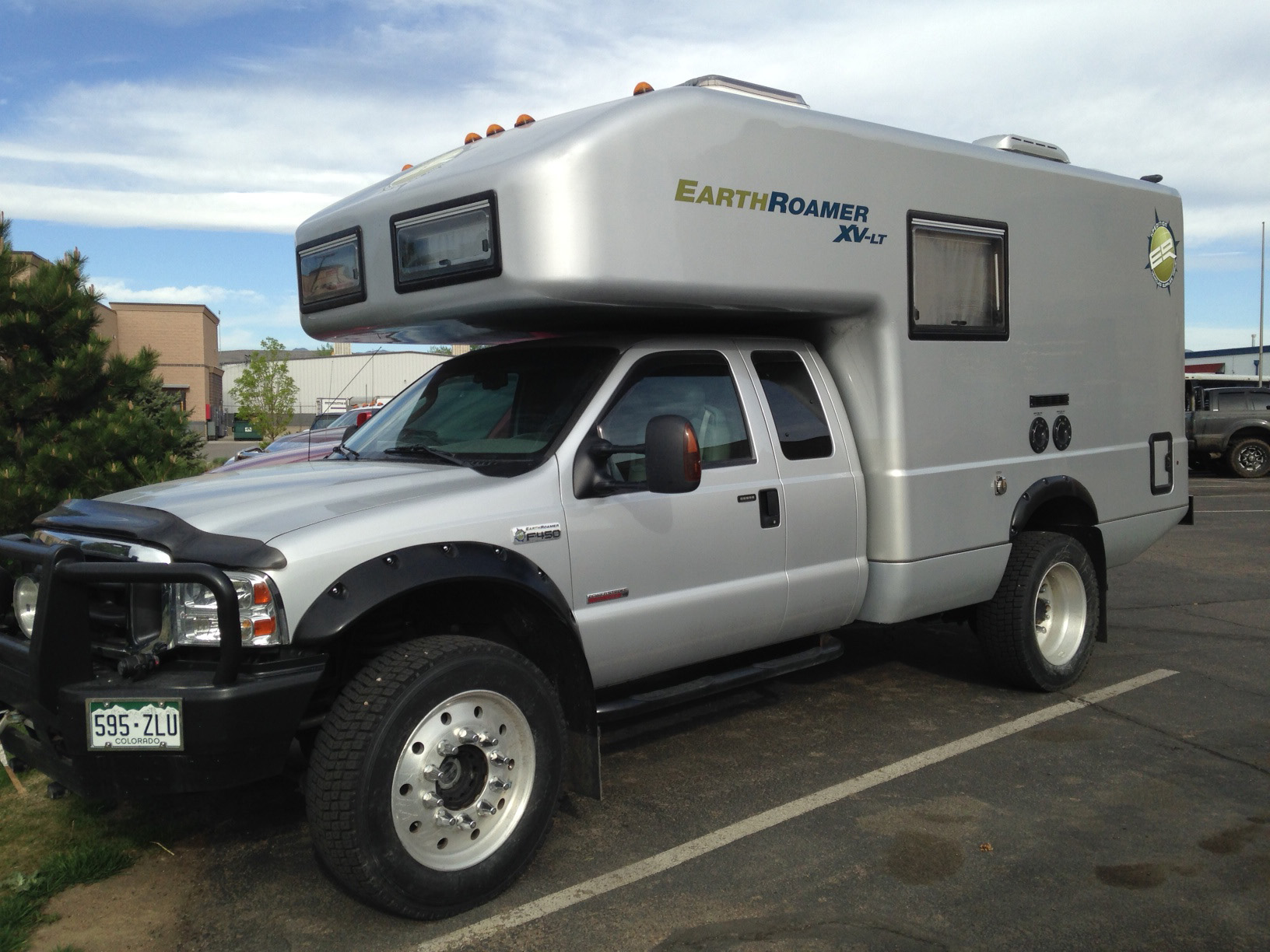 Spotted: The EarthRoamer XV-LT Is A Rarely Seen, Completely Awesome, And Big Dollar Go Anywhere RV