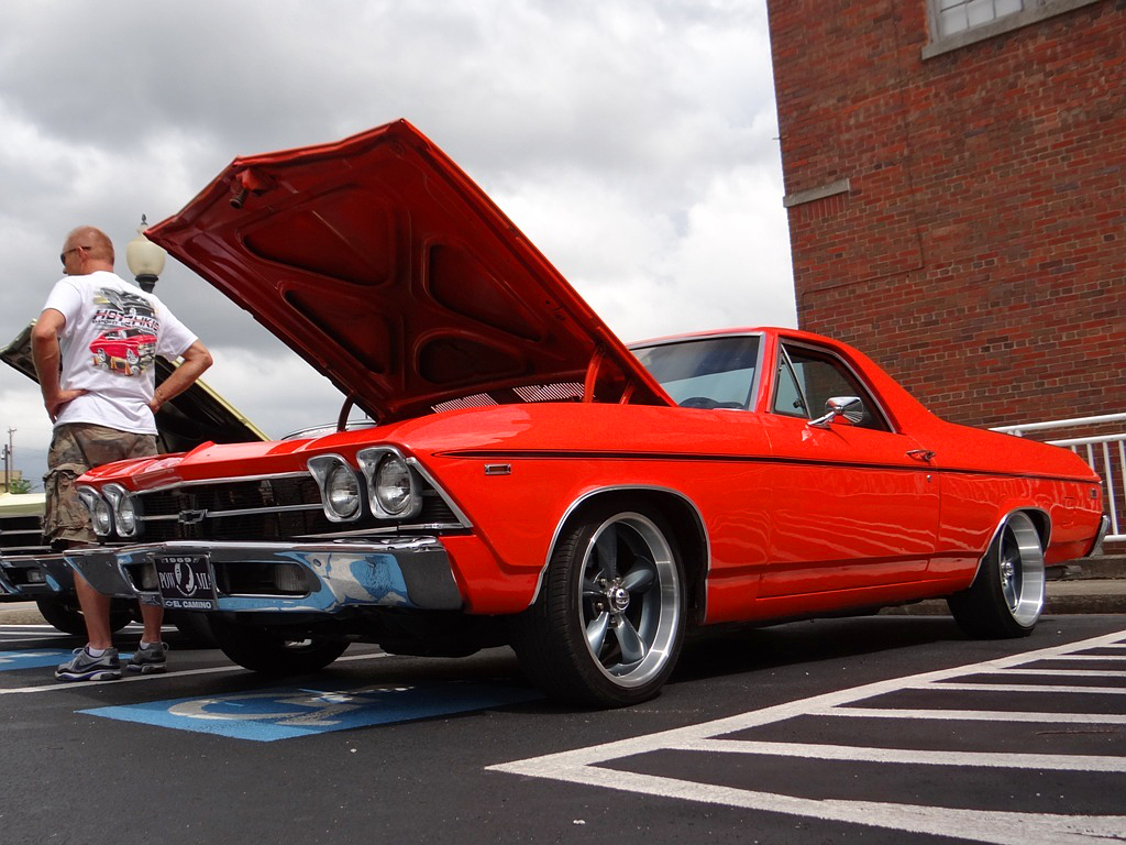 Somernites Cruise Action: Cars, Cruising, And Americana In The Heart Of Kentucky