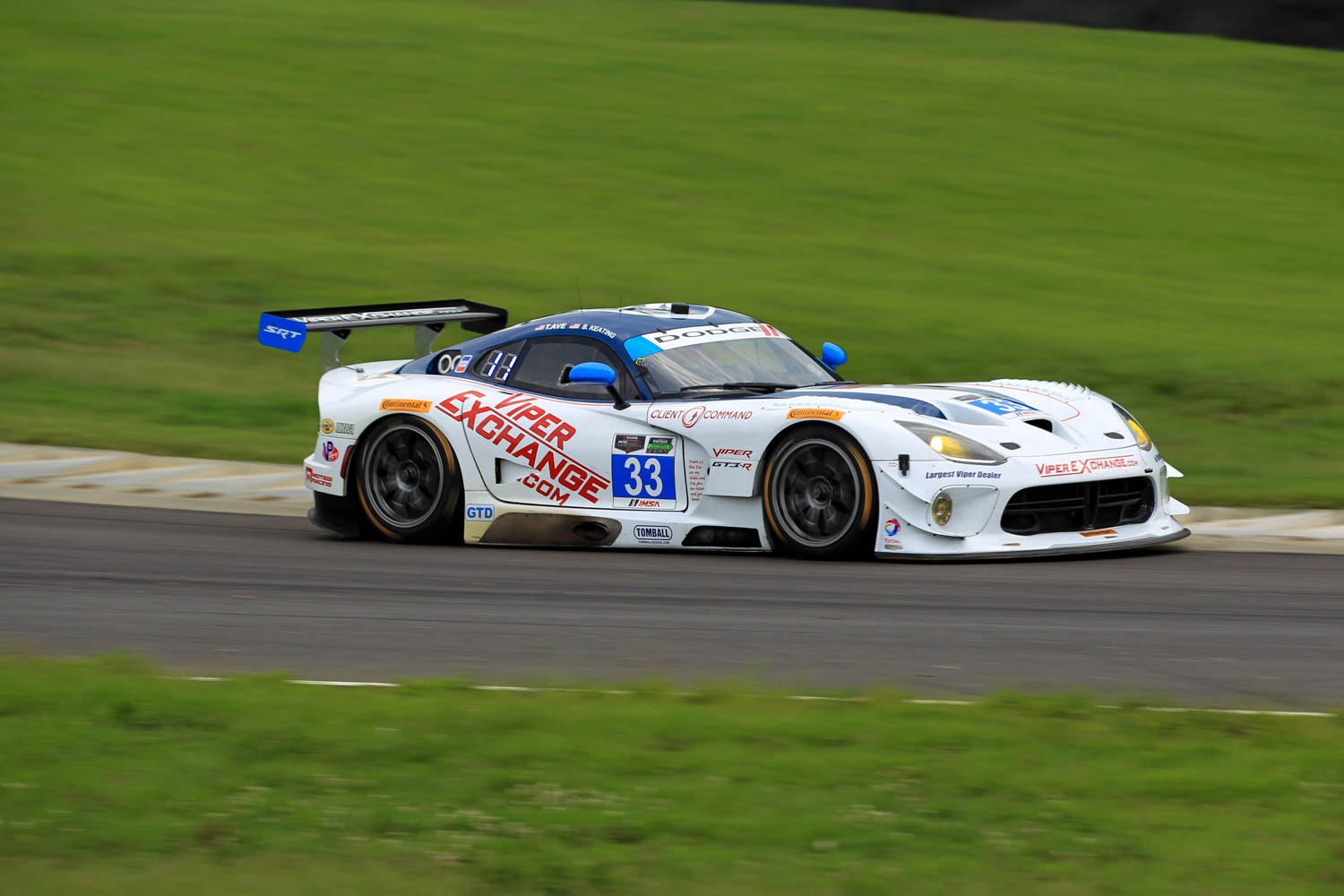 2014 Oak Tree Grand Prix Action – TUDOR United Sports Car Series Machines Attacking Virginia International Raceway