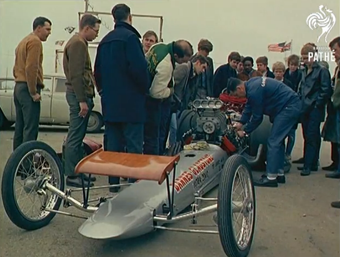 This 1960s British News Reel About Drag Racing Features Awesome Color, A Funny Announcer, And American Horsepower