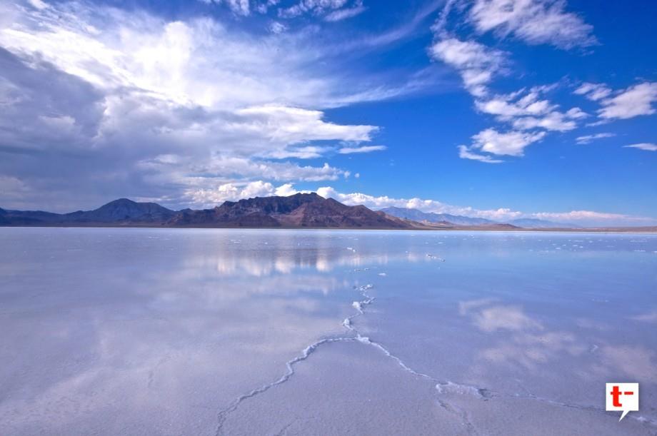 utah salt flats mirror night