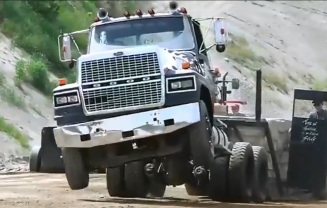 This Video Featuring Big Rigs Doing Wheelies For Four Minutes Is The Best Thing You Will See All Day