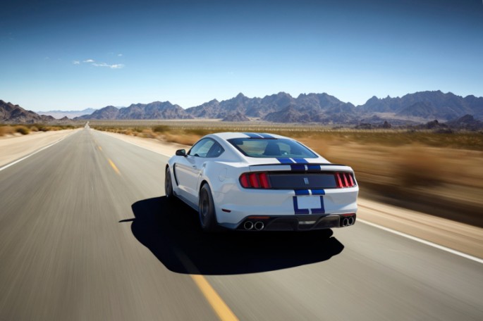 2015-ford-mustang-shelby-gt350-4