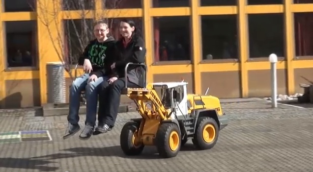 scale rc construction equipment