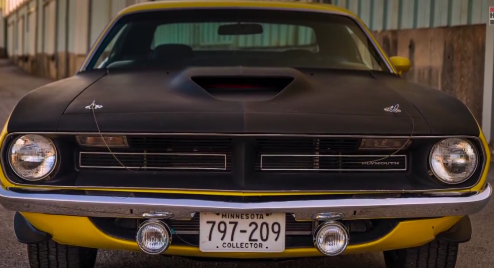 This 1970 AAR ‘Cuda Tribute Is A Roaring, Three-Carb’d, Small Block Fun Machine (Video)