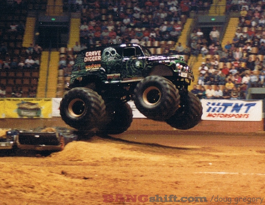 More Vintage 1980s Monster Truck Action From Montgomery, Alabama – These Trucks Were Too Cool!