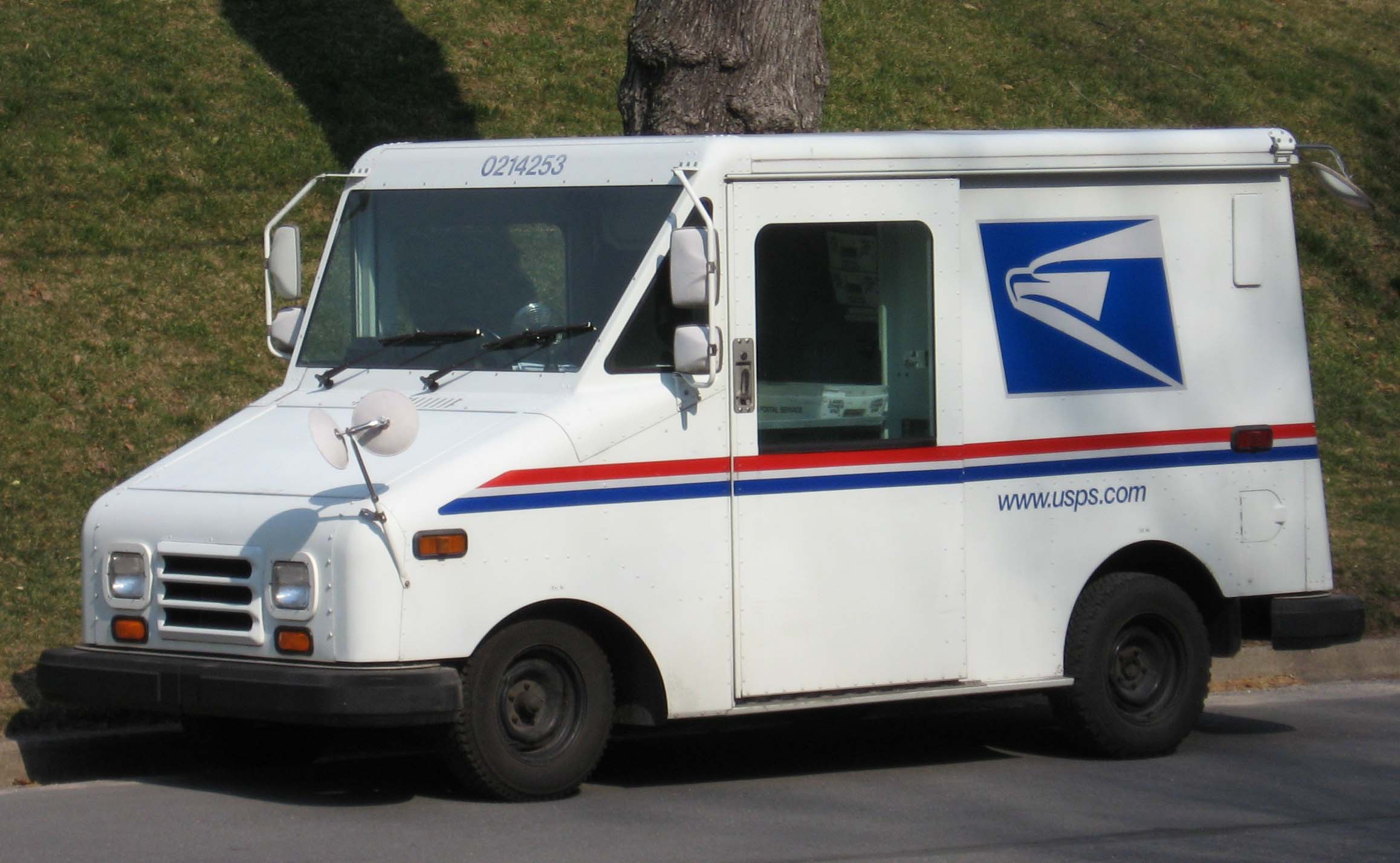 Question of the Day: The Postal Service Needs A New Fleet Vehicle. So, What Would You Have Them Drive?