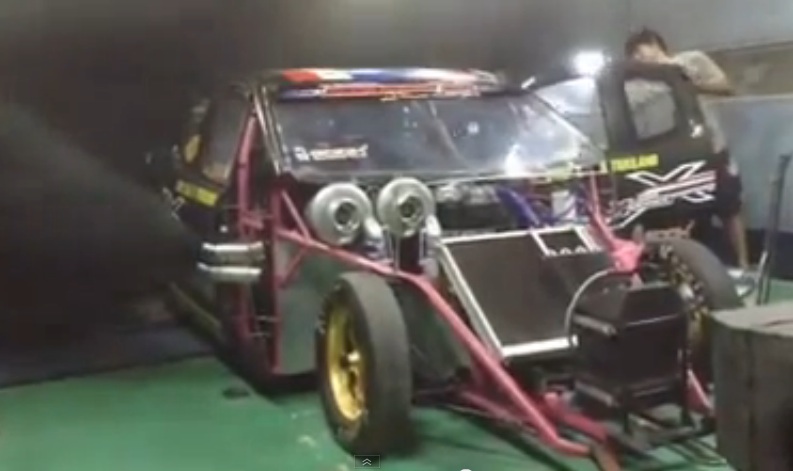 Watch This Crazy Diesel Drag Truck From Thailand Make A Dyno Pull And Belch Soot Like Crazy