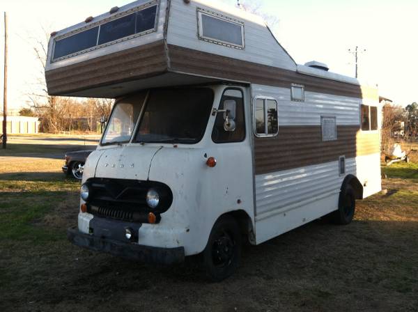 This Weird 1958 Ford Camper Looks Like It Was Designed By Homer Simpson – FE Power, Cartoon Looks, BS Approved