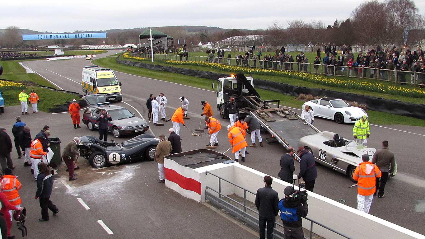 Expensive Carnage: The Mercedes “Porter Special” Crashed Into A Lister-Jaguar At The Goodwood Circuit