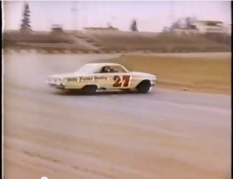 Check Out This Old Footage Of A 427-Powered Galaxie Hanging It Out At Ascot Park