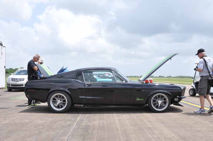 Aeros and Autos 2015: Cool Cars and Even Neater Airplanes From The Cool Texas Show