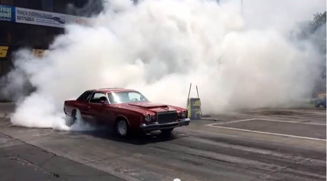 This 1977 Cordoba’s Burnout Is Sweet Music To Our Ears And A Sight To Behold